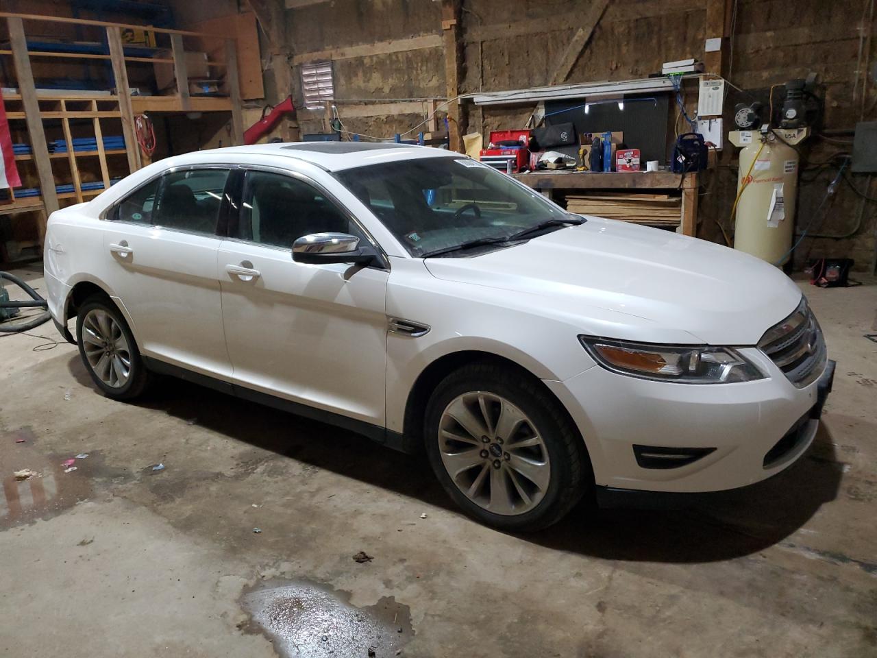 Ford Taurus Limited