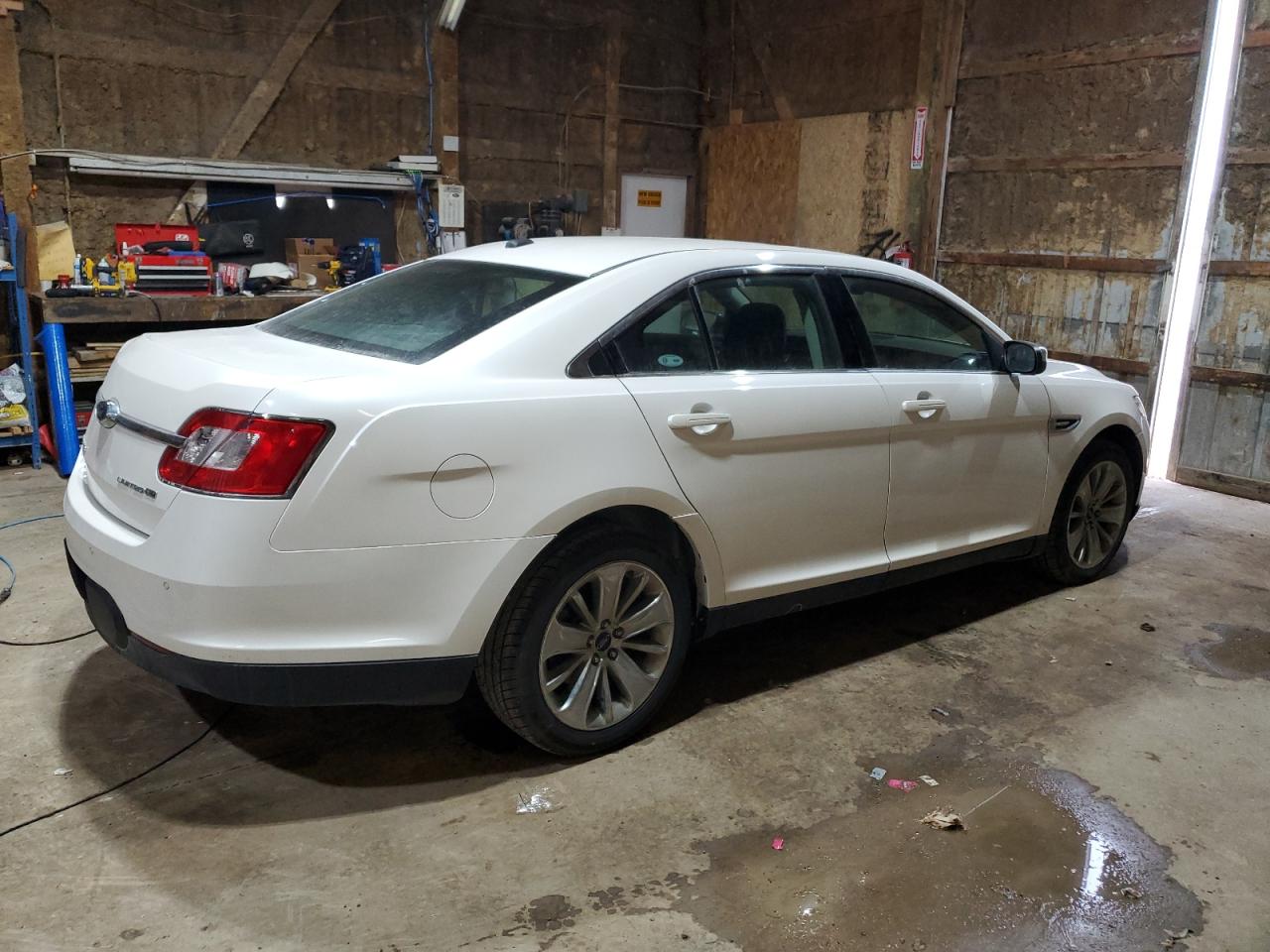 Ford Taurus Limited