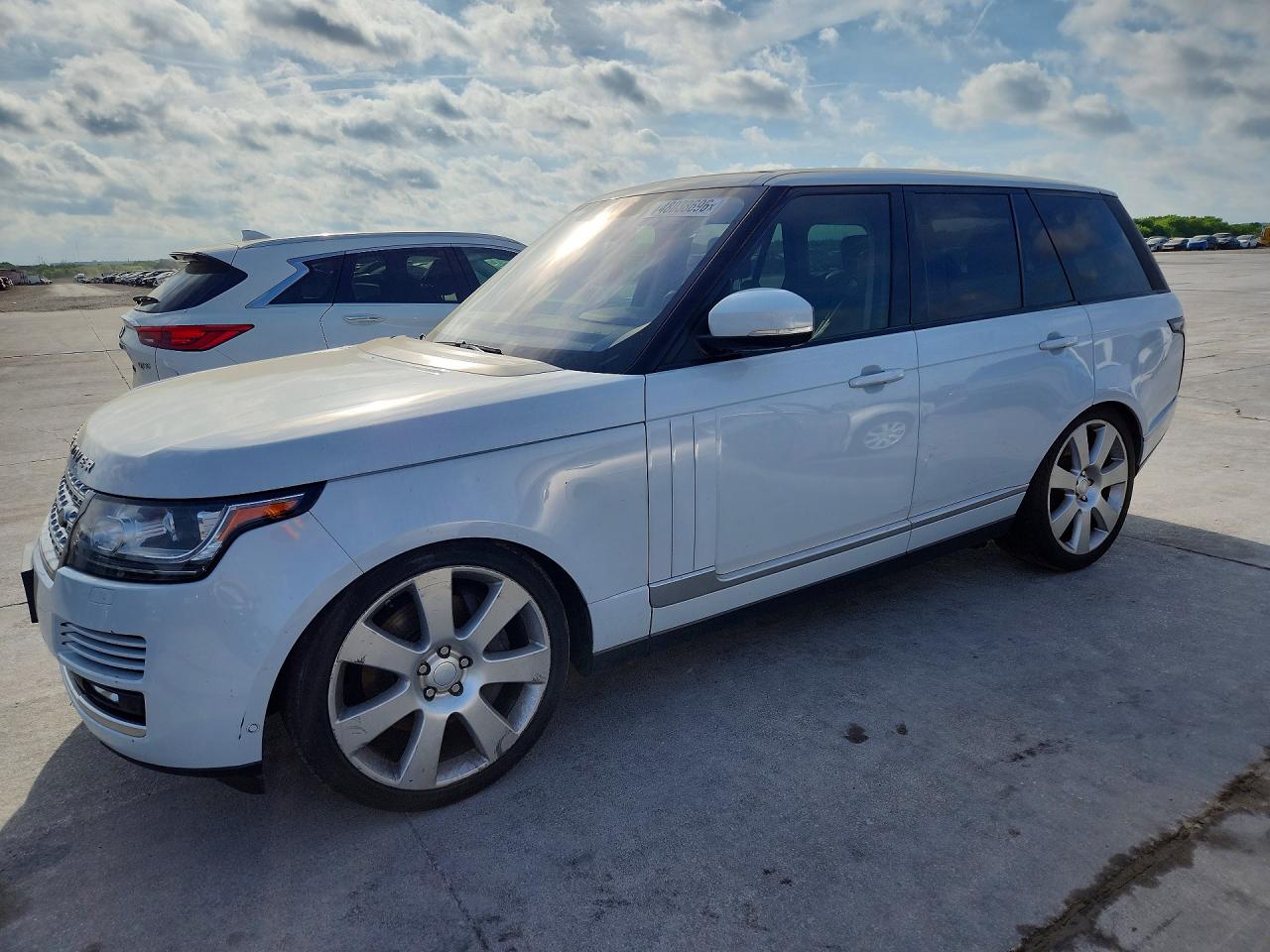Salvage Land Rover Range Rover Image