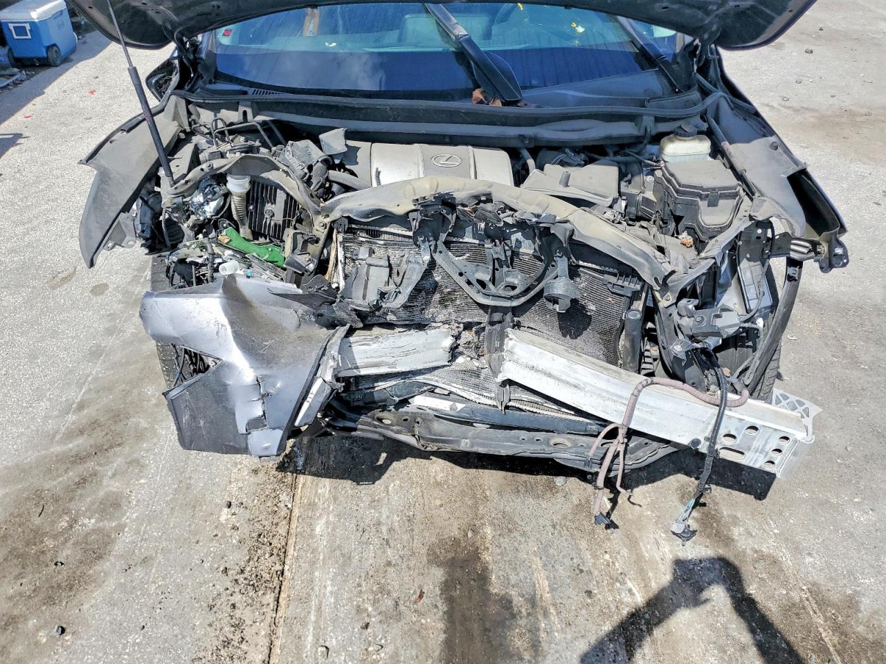 Lexus RX Base