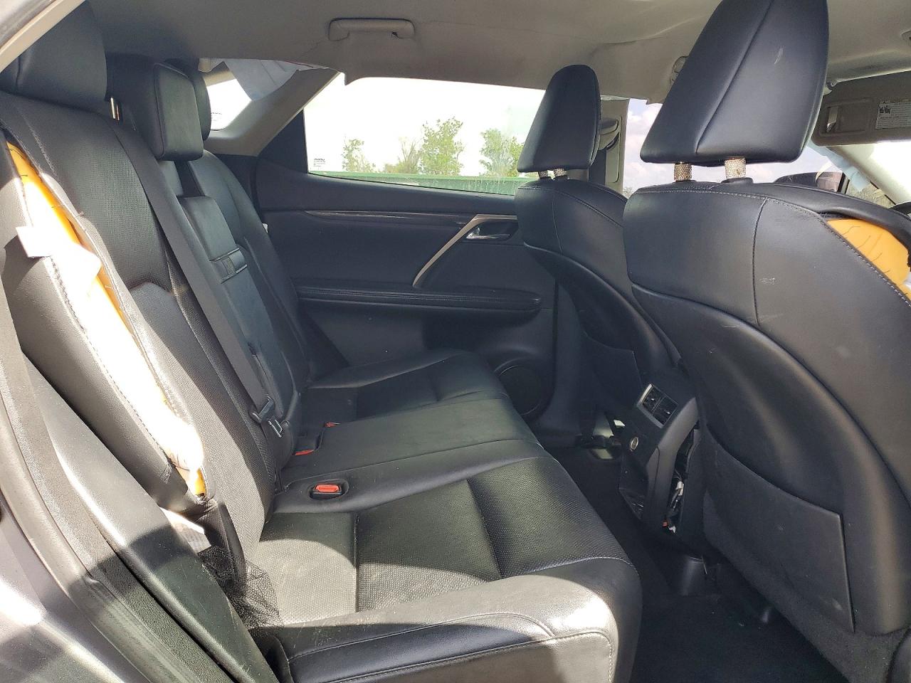 Lexus RX Base