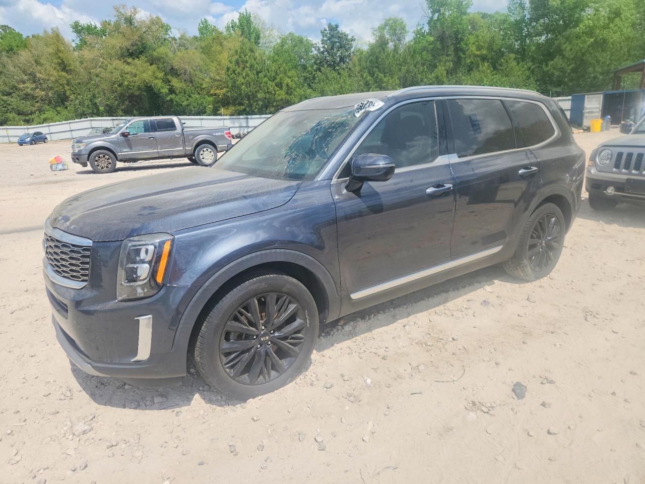 Salvage Kia Telluride Image