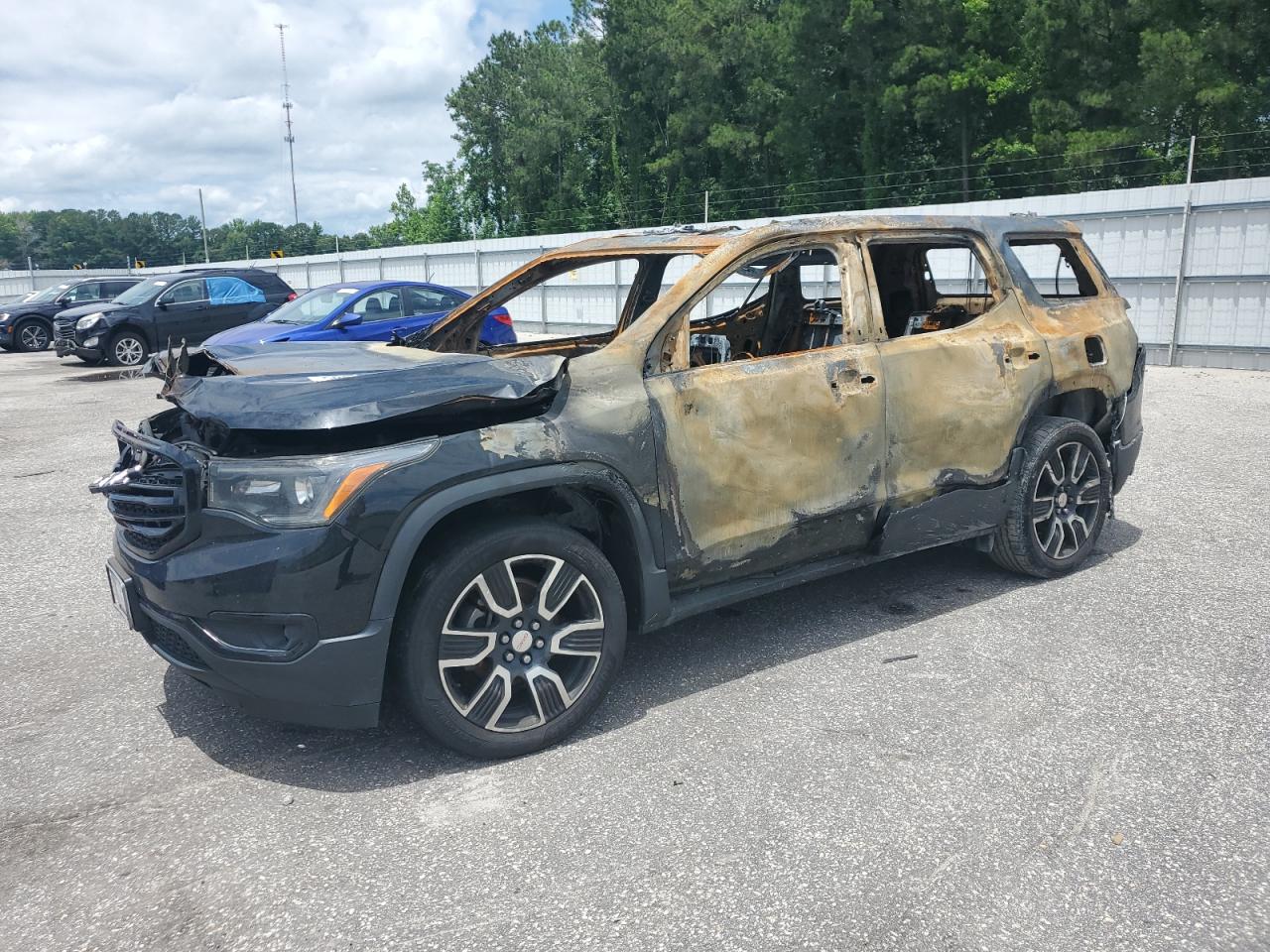 Salvage GMC Acadia Image