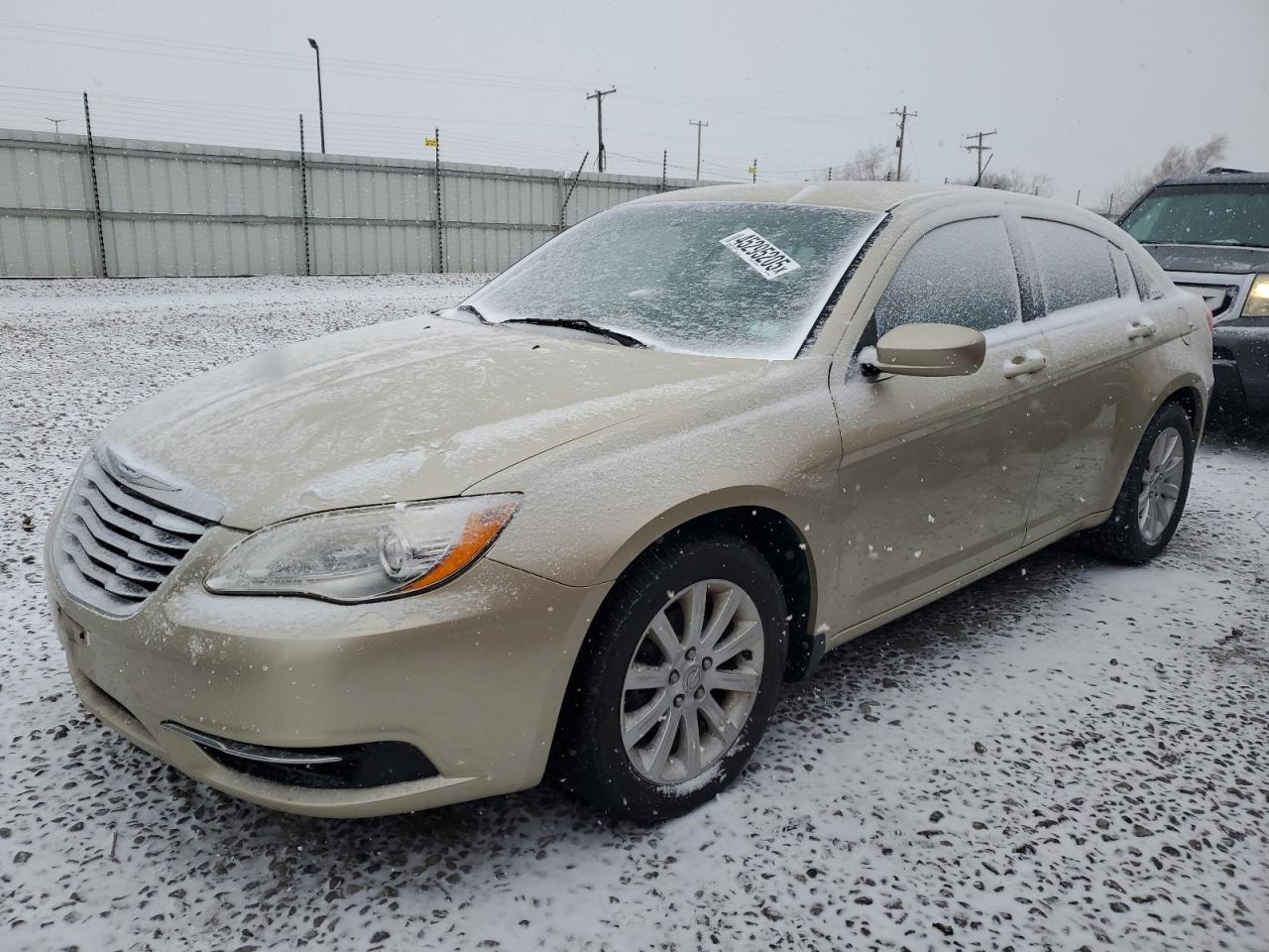 Salvage Chrysler 200 Image