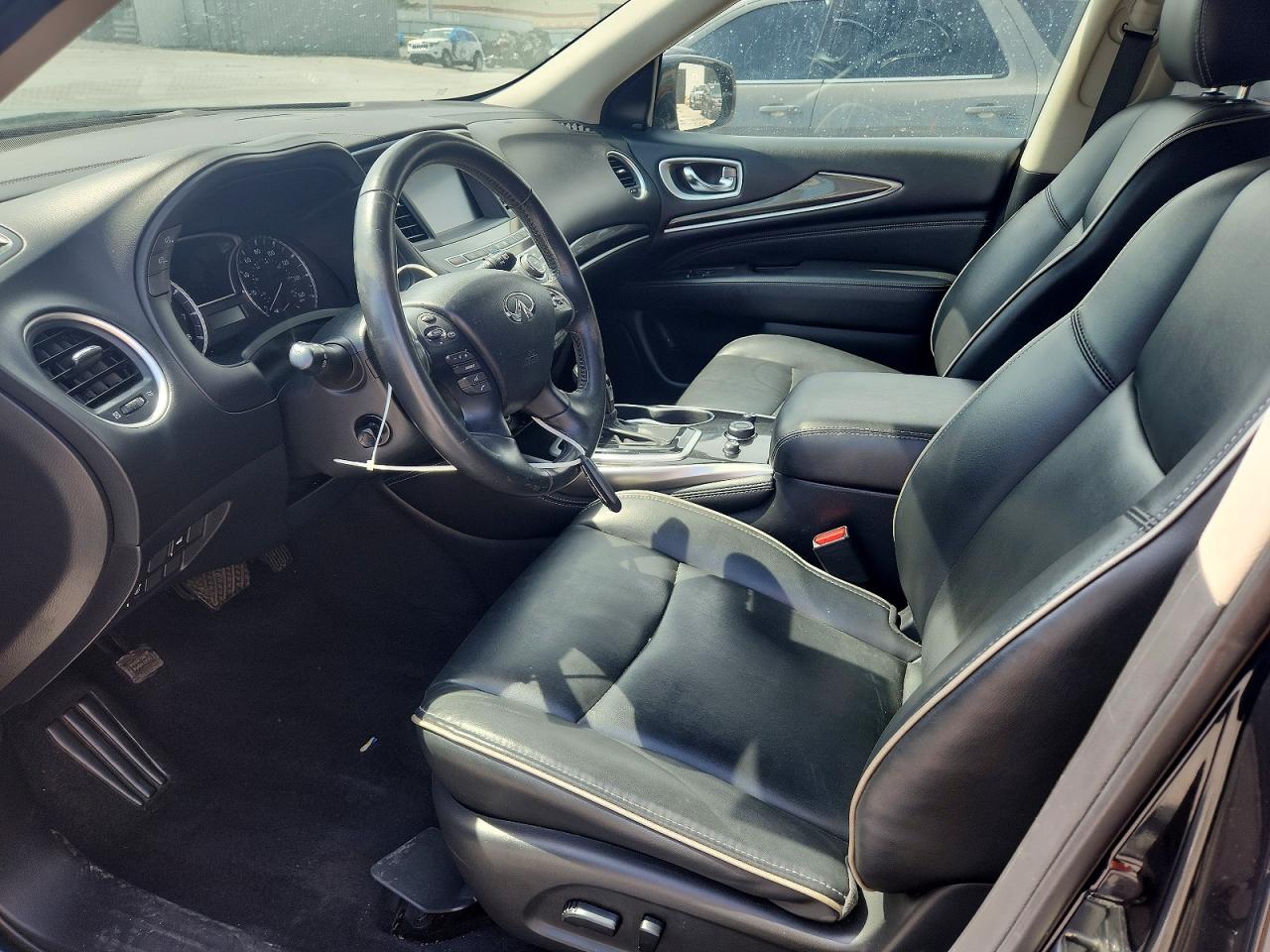 INFINITI Qx Pure