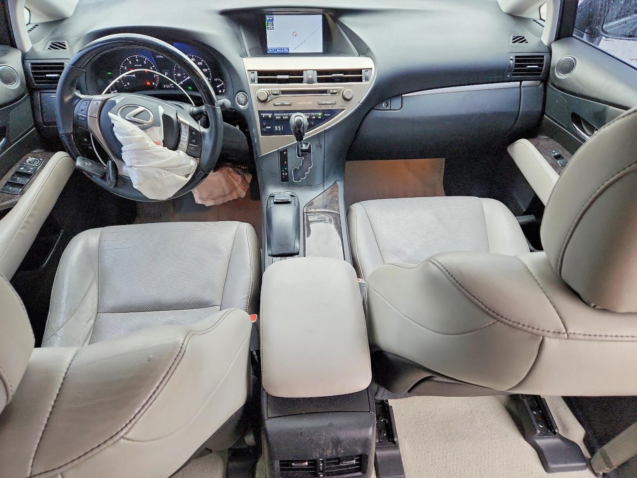 Lexus RX Base