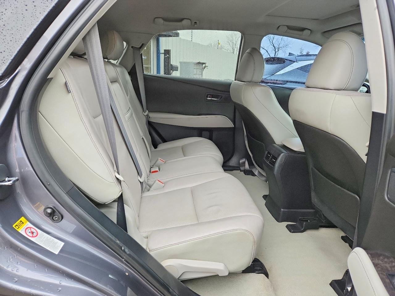 Lexus RX Base
