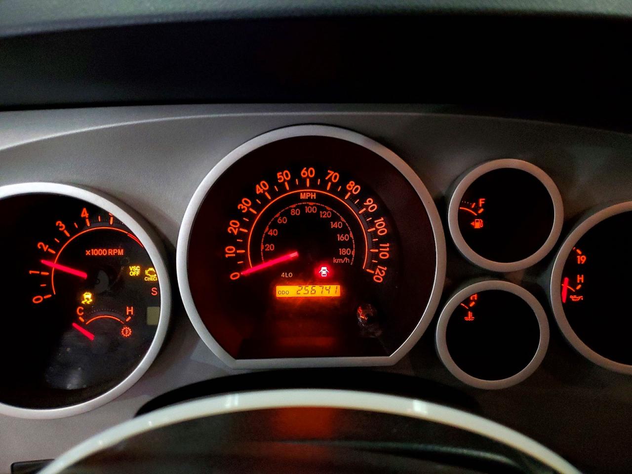 Toyota Tundra Sr5