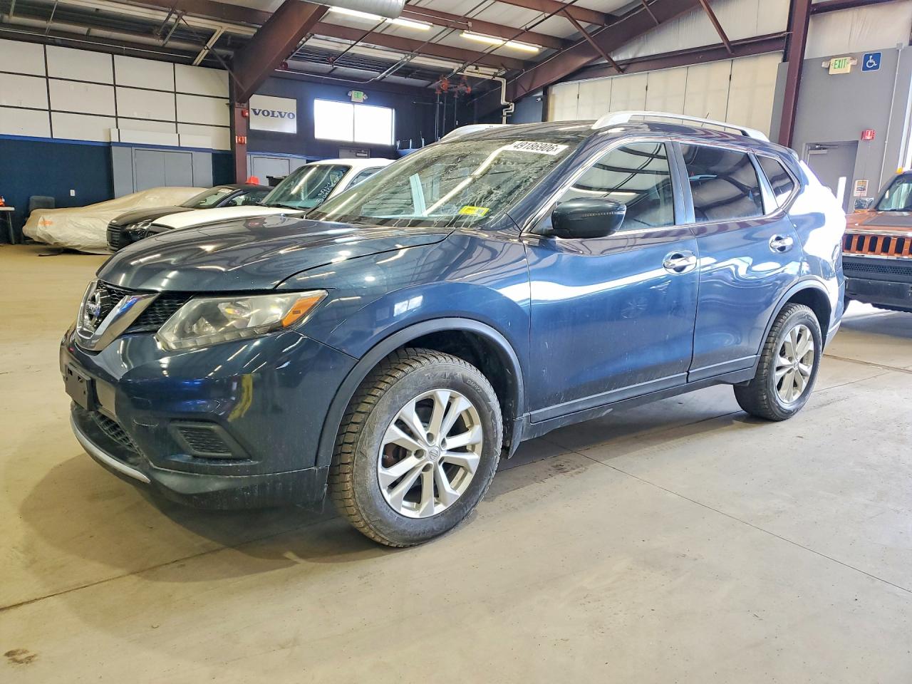 Salvage Nissan Rogue Image