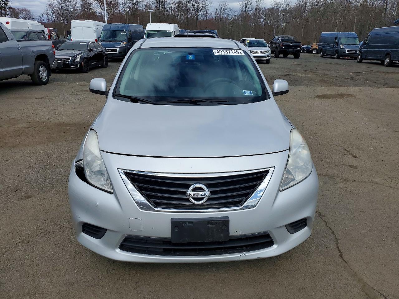 Nissan Versa 1.6 S