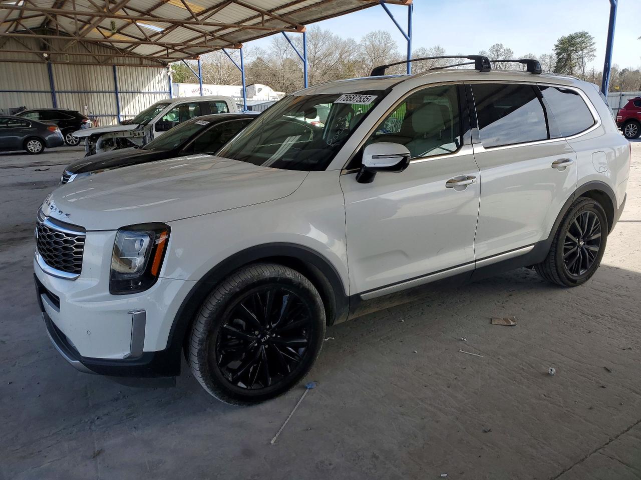 Salvage Kia Telluride Image