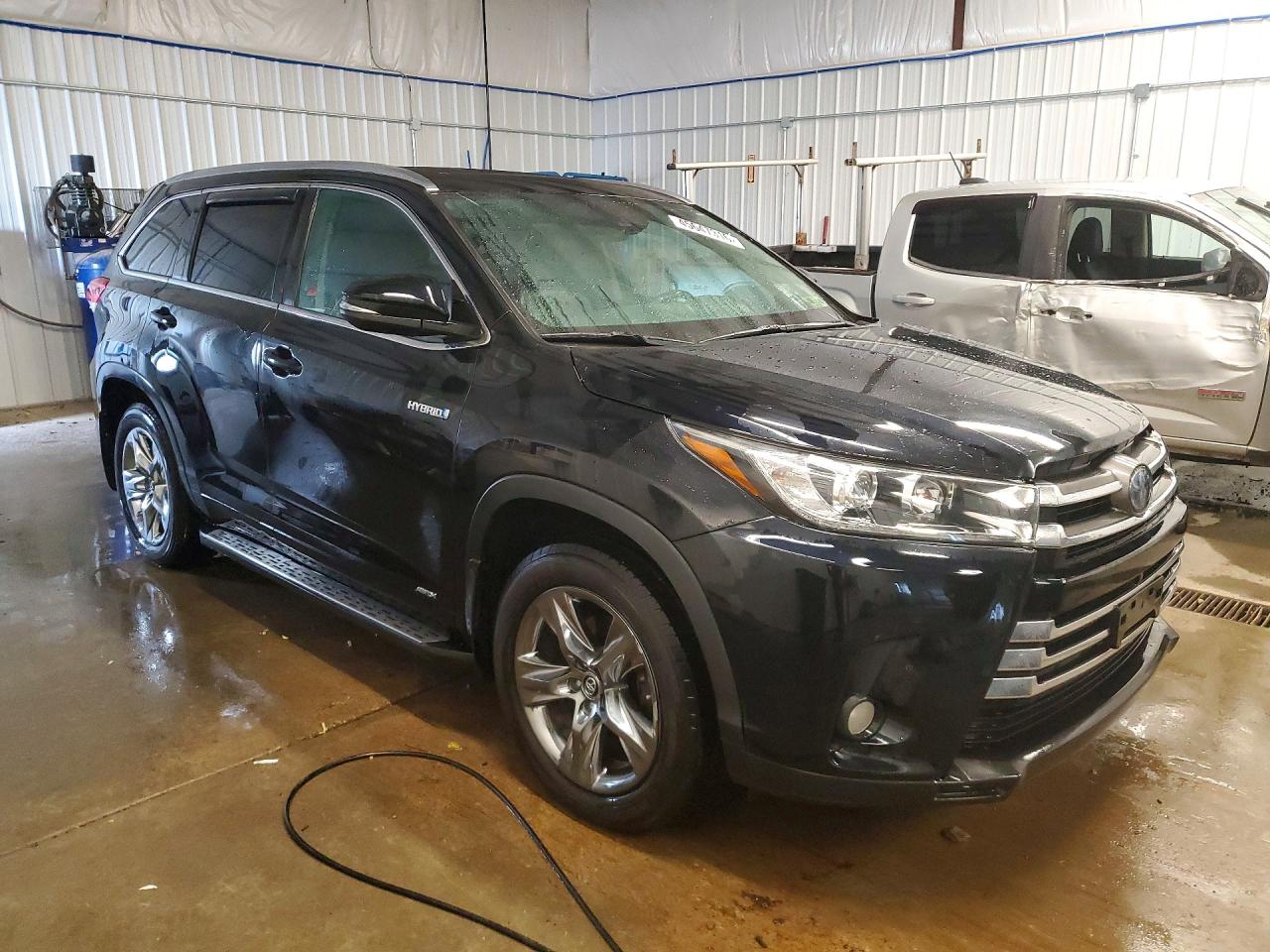 Toyota Highlander Limited Platinum