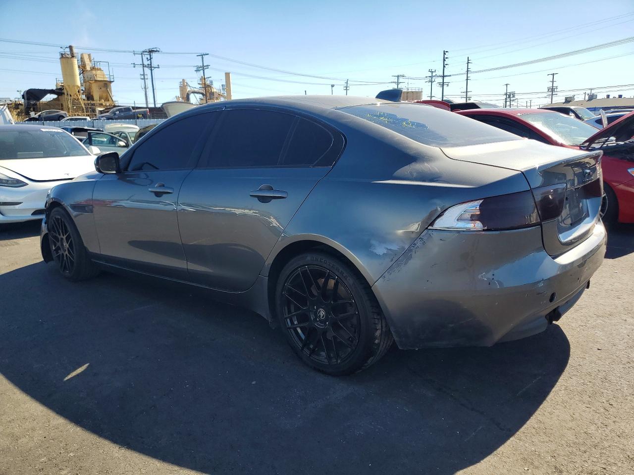 Jaguar XE Premium