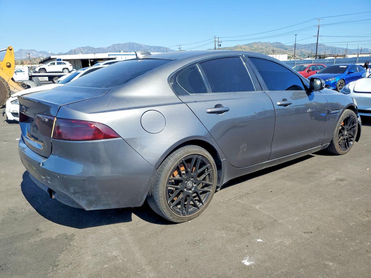 Jaguar XE Premium