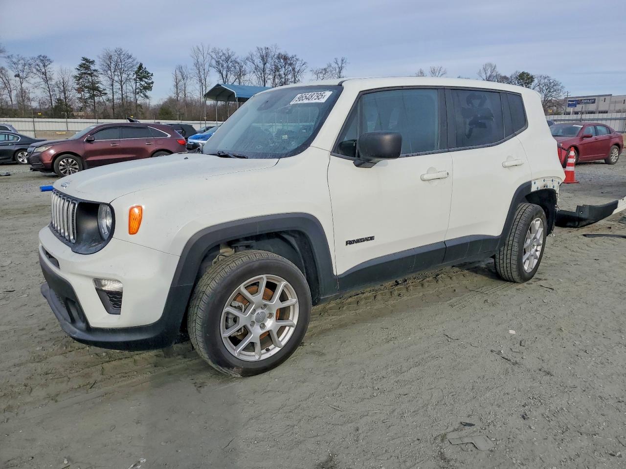 Salvage Jeep Renegade Image