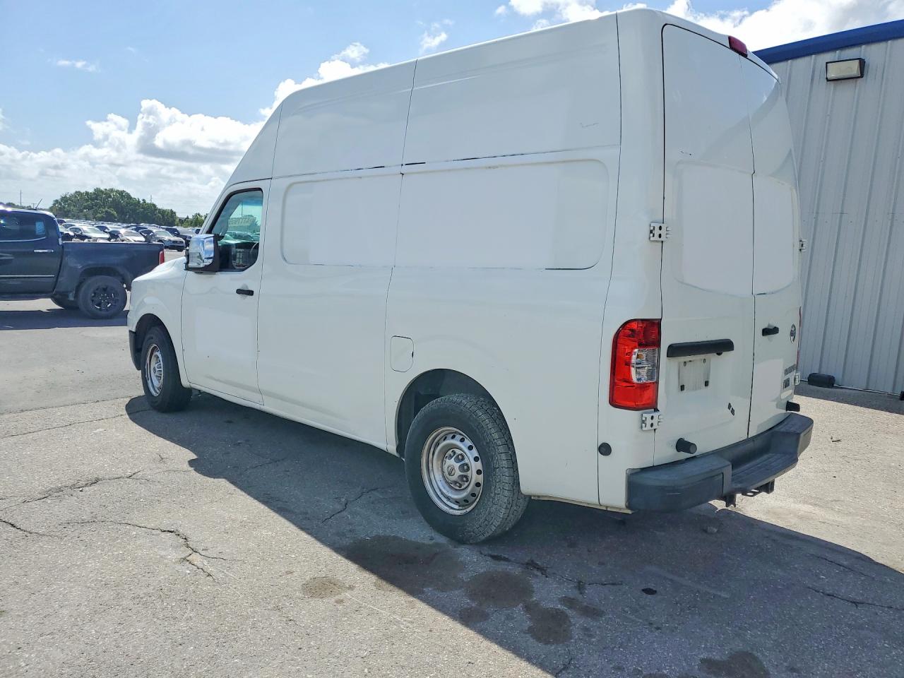 Nissan Nv