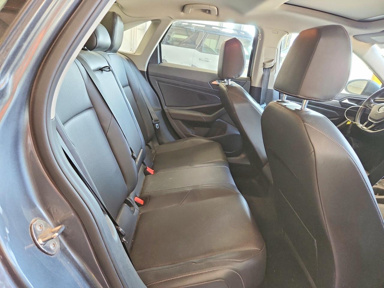 Volkswagen Jetta S