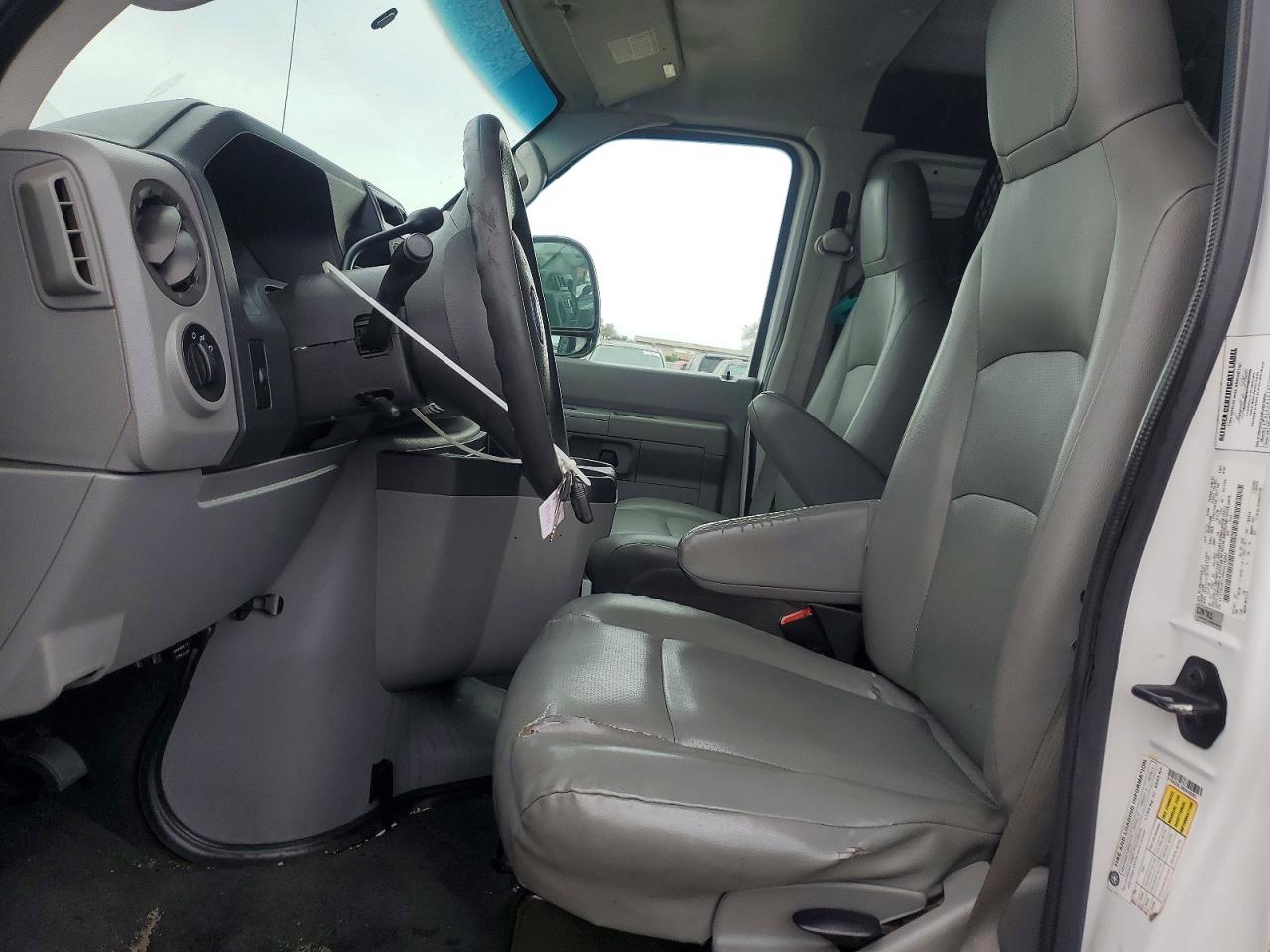 Ford E-250