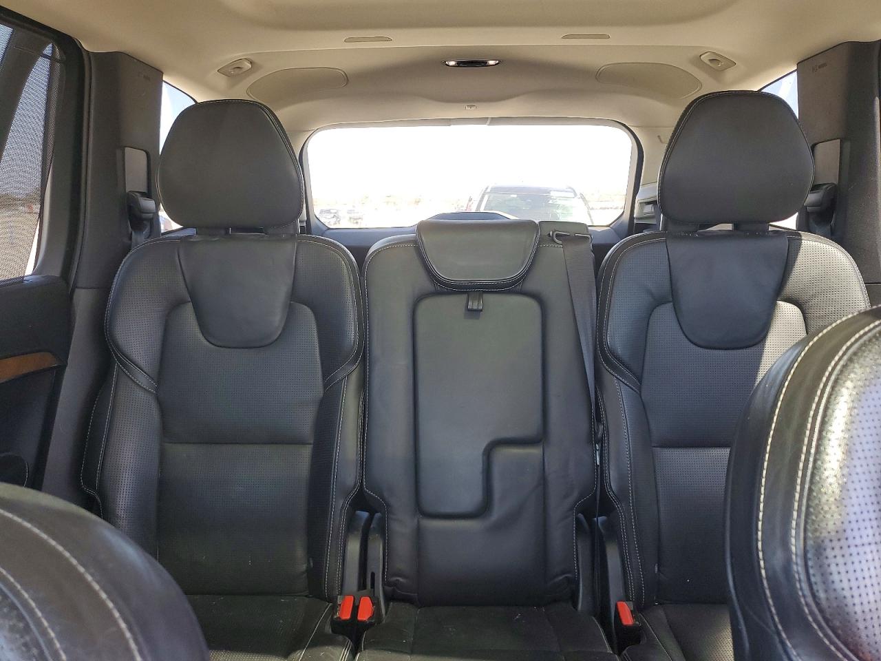 Volvo XC90 T8