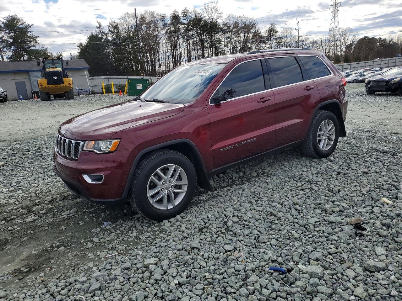 Salvage Jeep Grand Cherokee Image