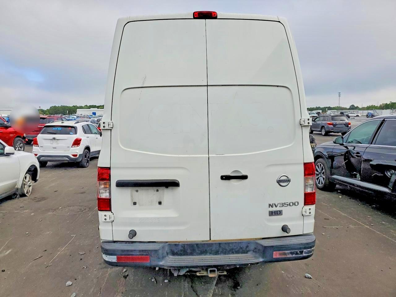 Nissan Nv
