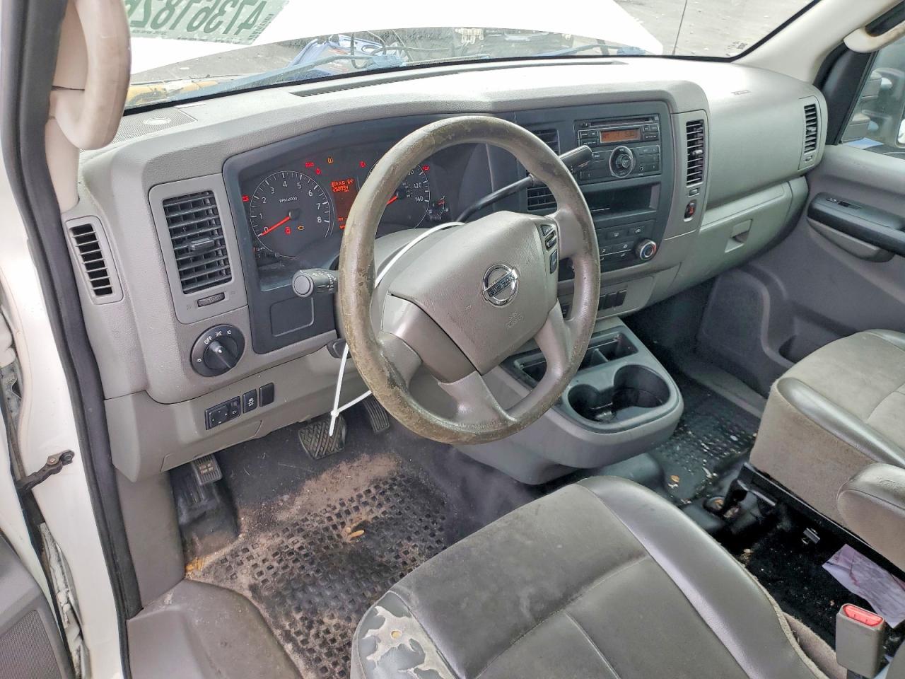 Nissan Nv