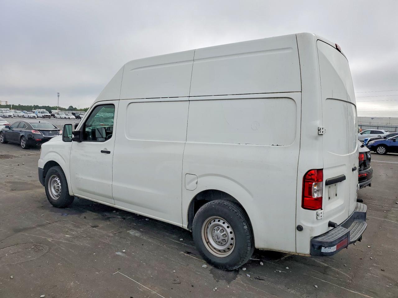 Nissan Nv