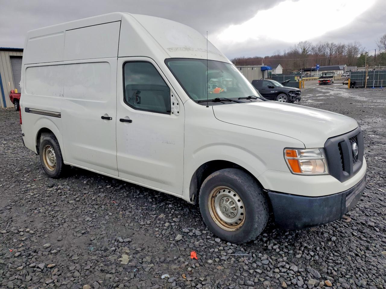 Nissan Nv