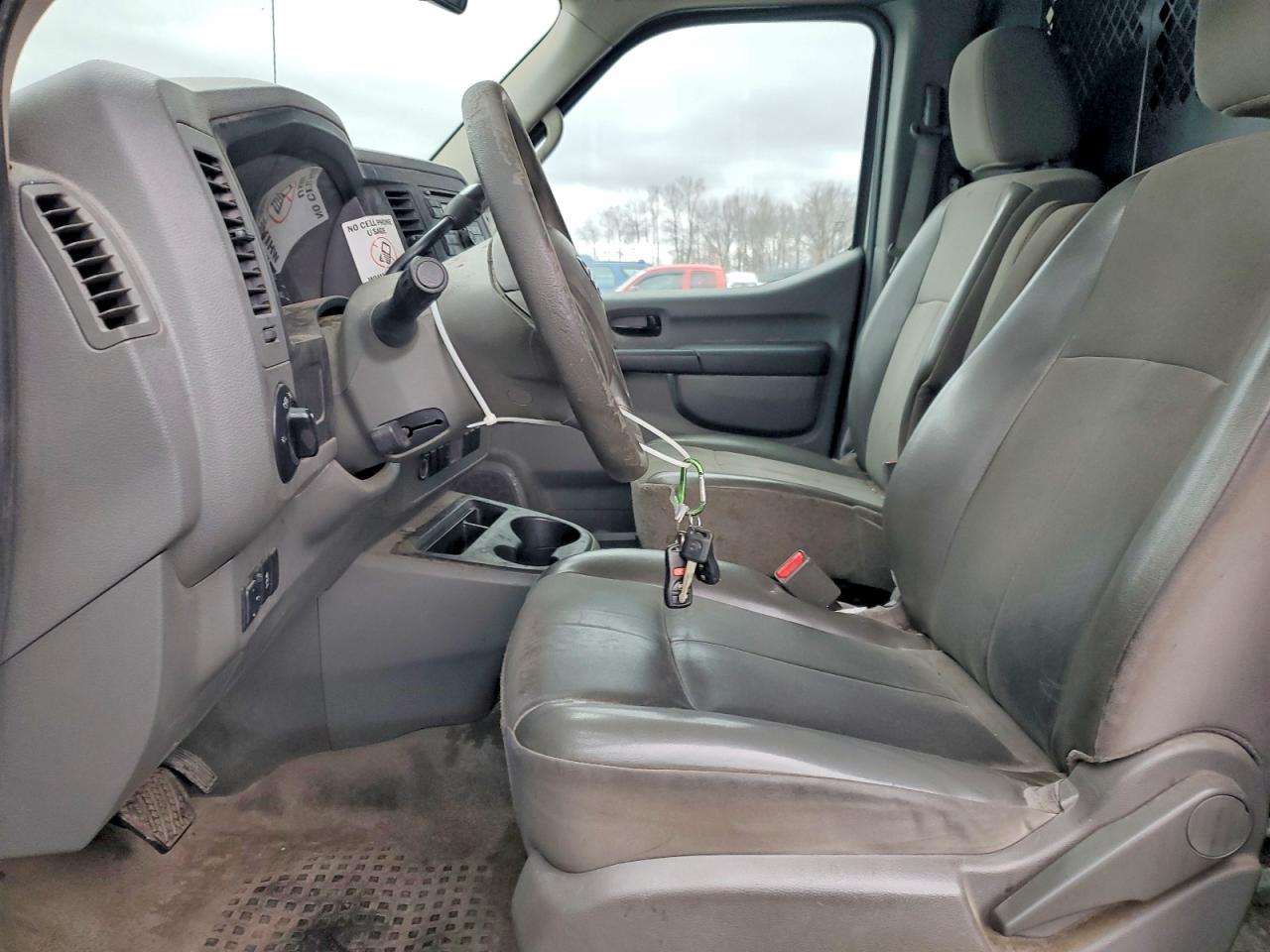 Nissan Nv