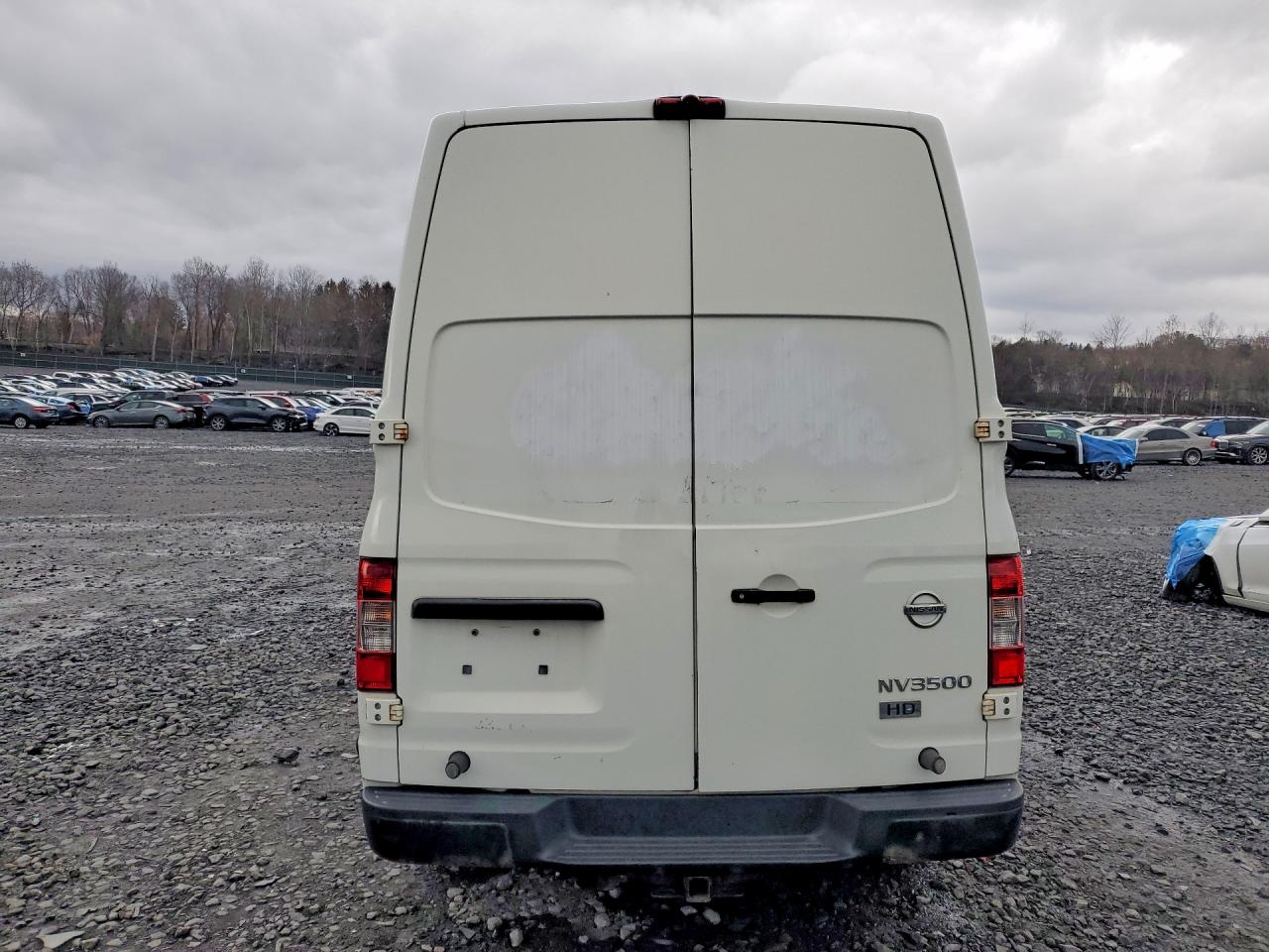 Nissan Nv