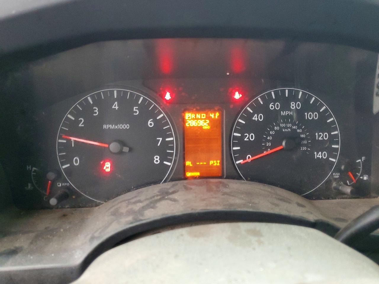 Nissan Nv