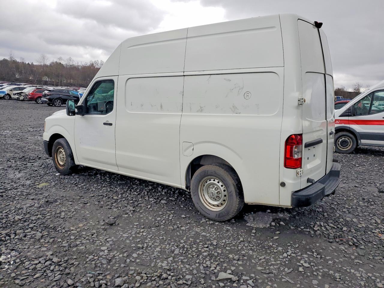 Nissan Nv