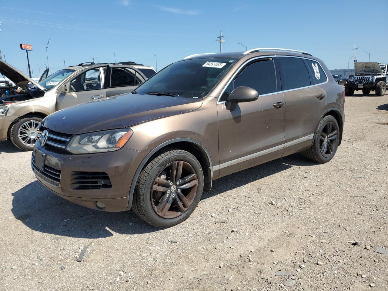 Salvage Volkswagen Touareg Image