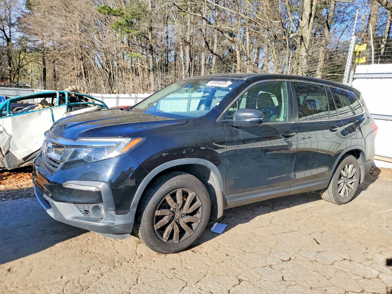 Salvage Honda Pilot Image