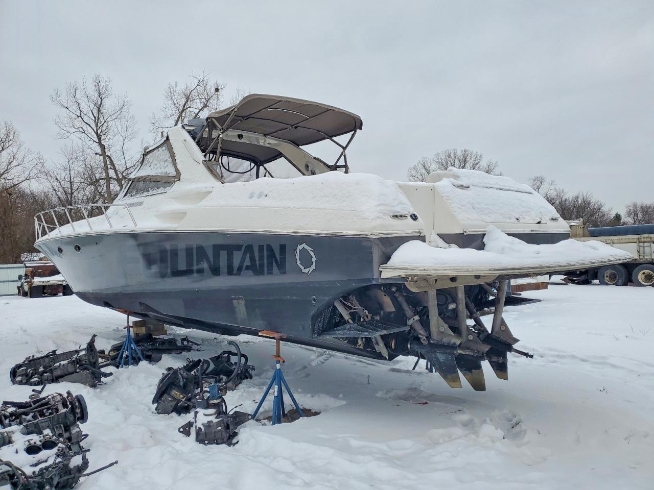 Fountain Boat