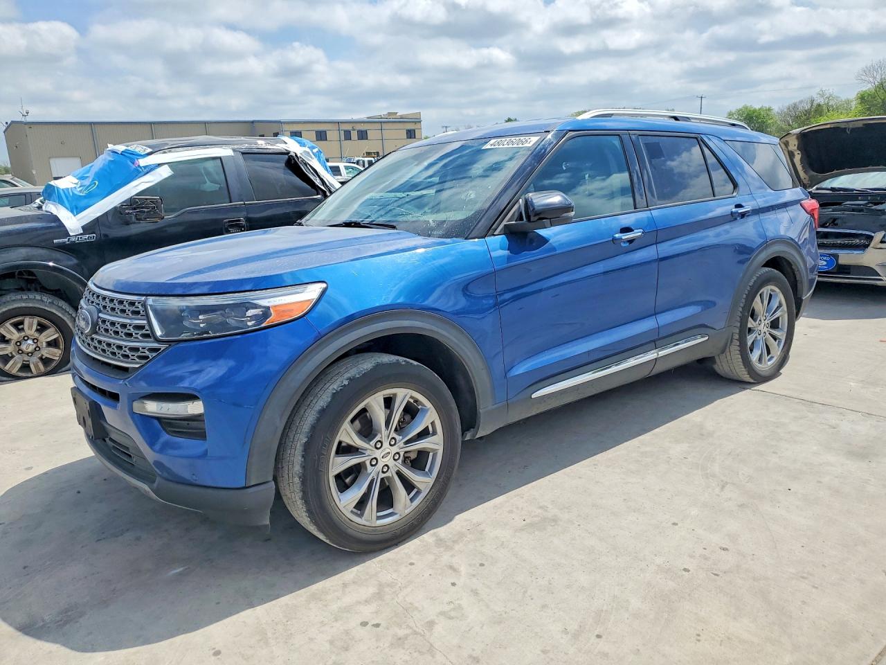 Salvage Ford Explorer Image