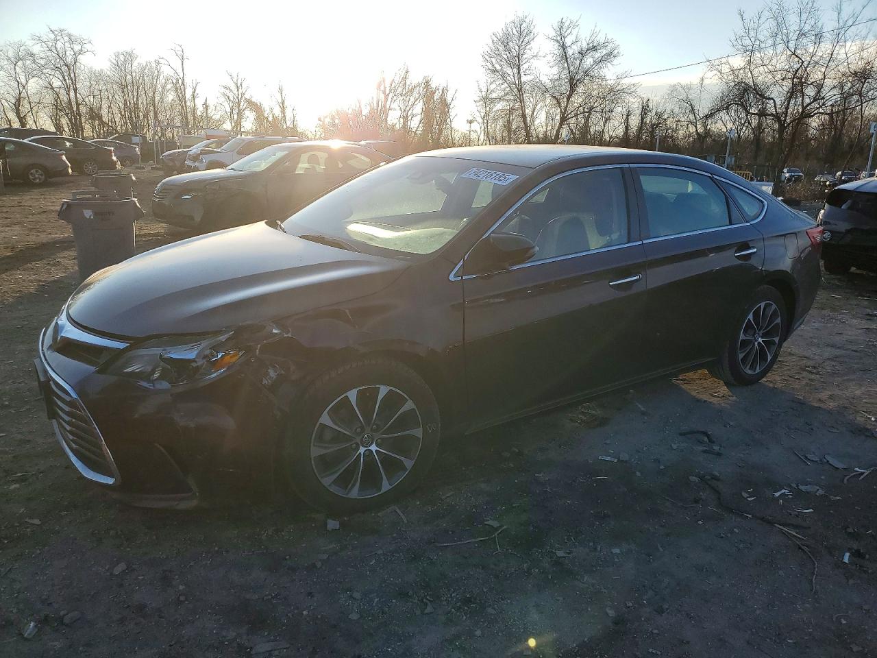 Salvage Toyota Avalon Image