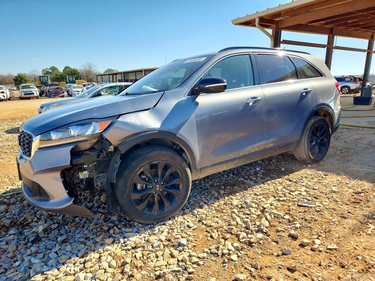 Salvage Kia Sorento Image