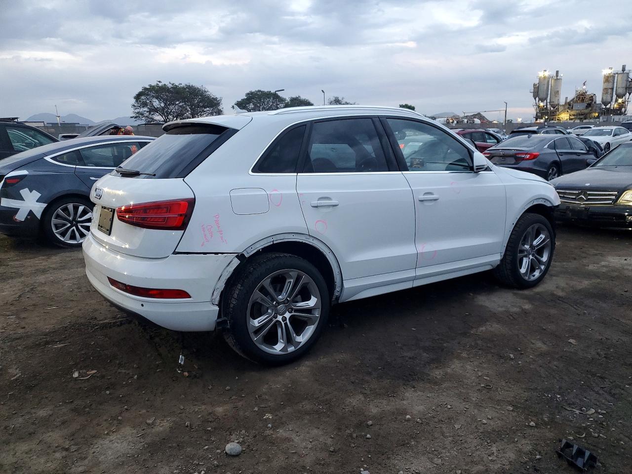 Audi Q3 Premium Plus