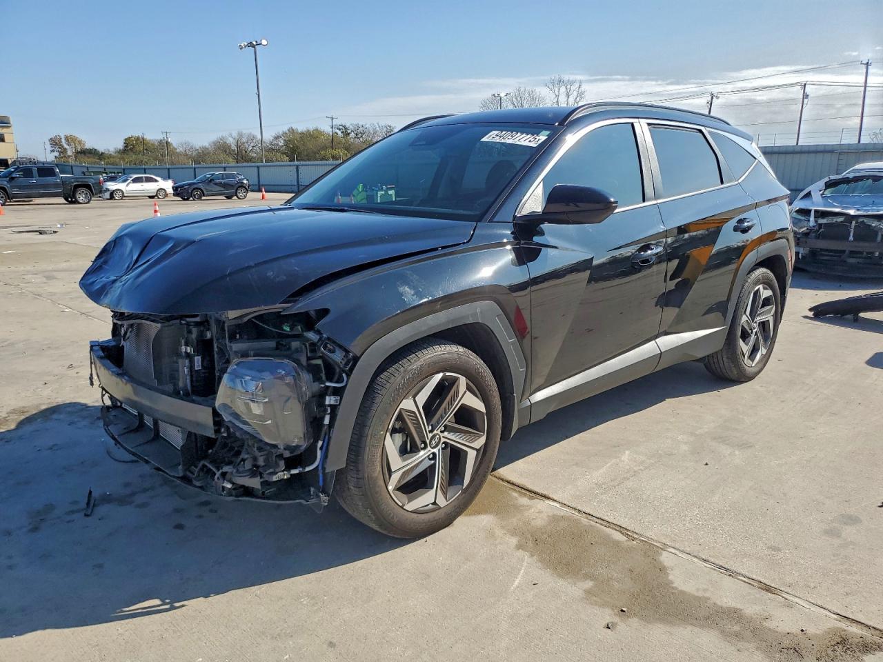 Salvage Hyundai TUCSON Image