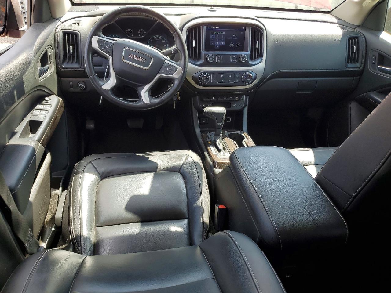 GMC Canyon Elevation