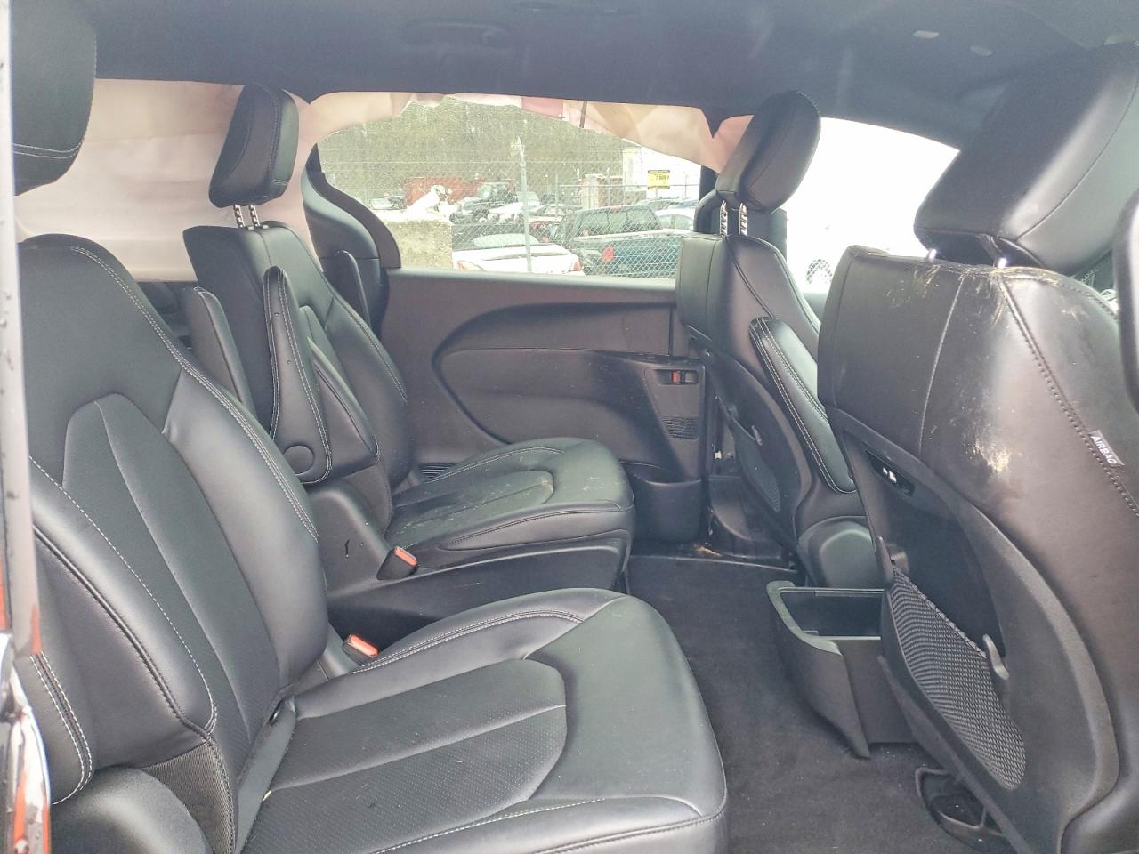 Chrysler Pacifica Hybrid Select