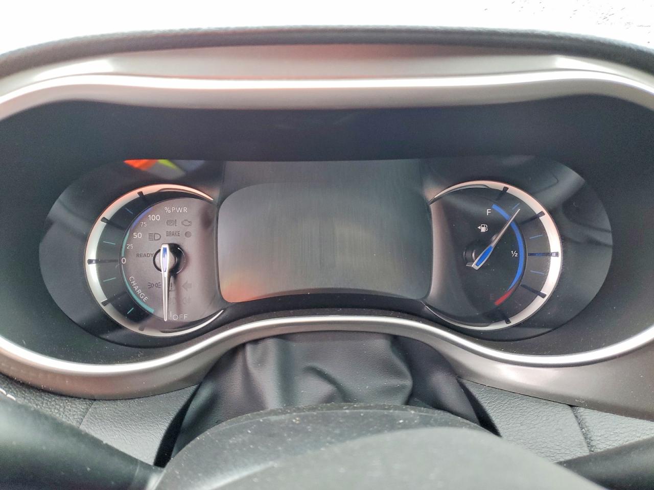 Chrysler Pacifica Hybrid Select