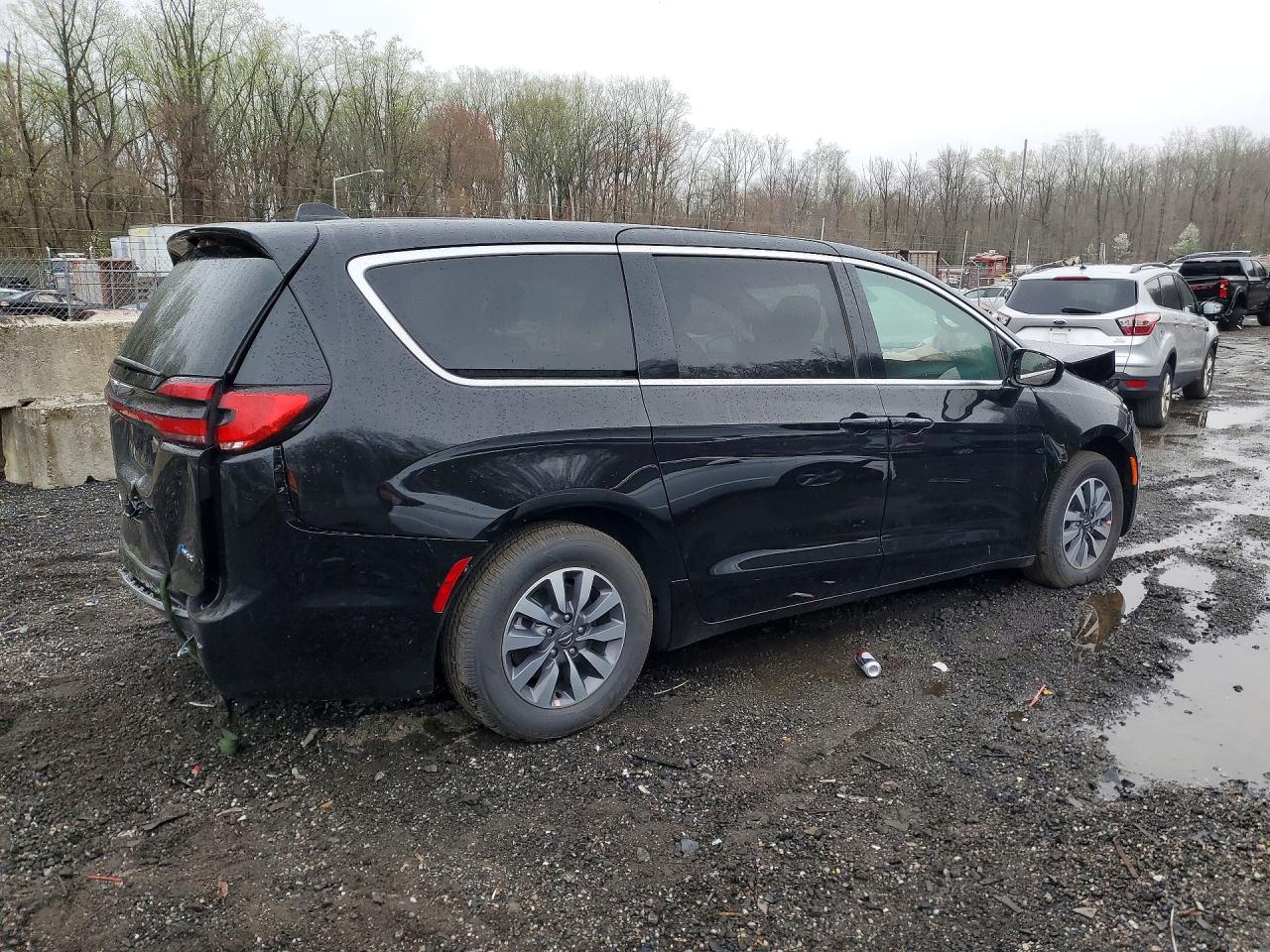 Chrysler Pacifica Hybrid Select