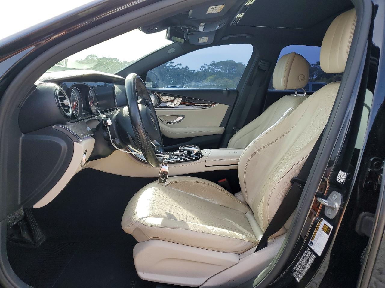 Mercedes-Benz E-Class 300