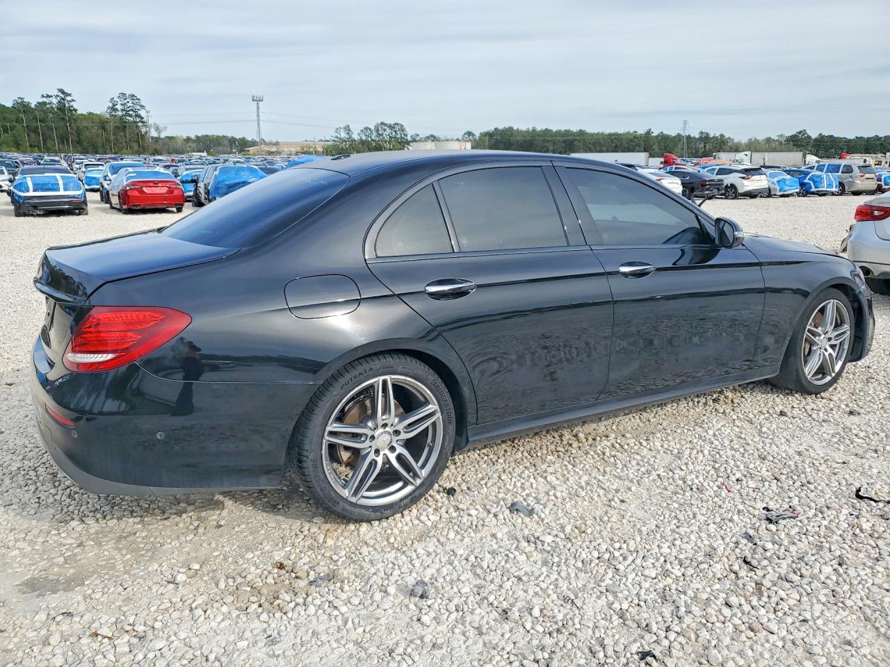Mercedes-Benz E-Class 300
