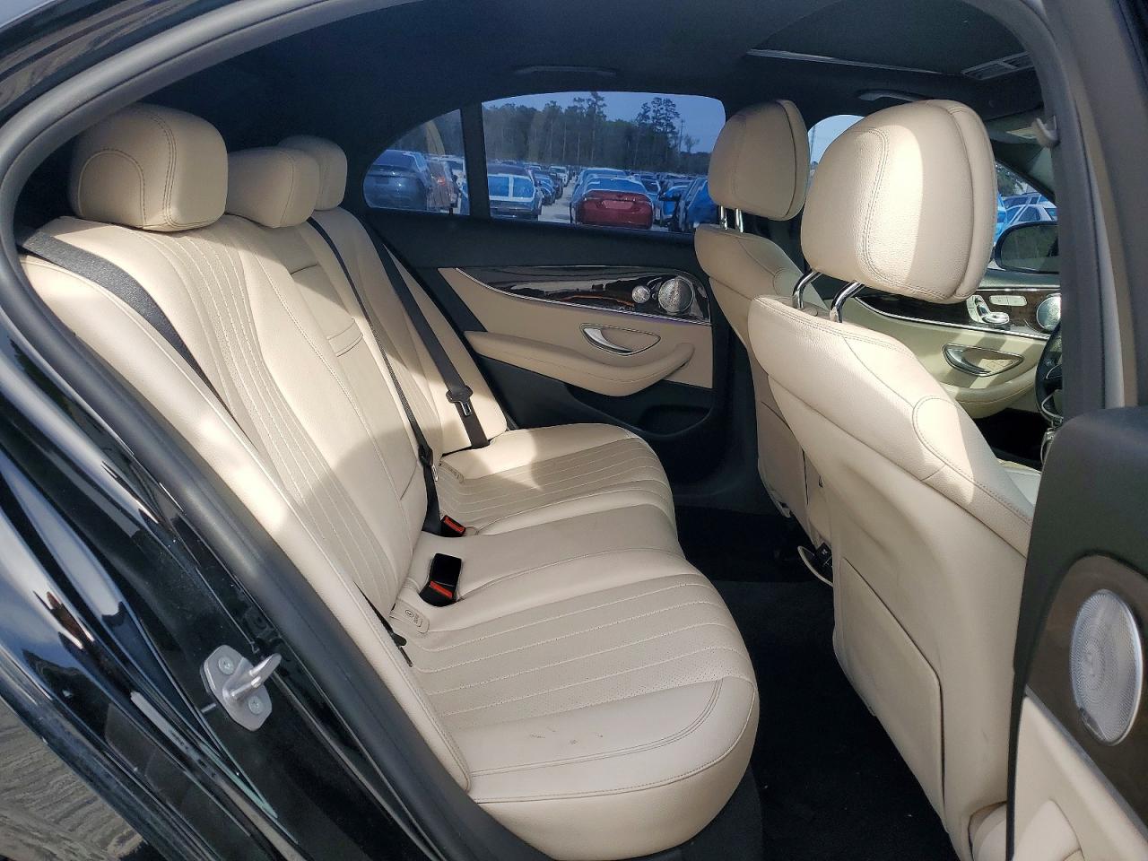 Mercedes-Benz E-Class 300