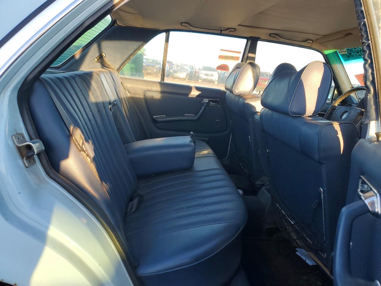 Mercedes-Benz 280-Class