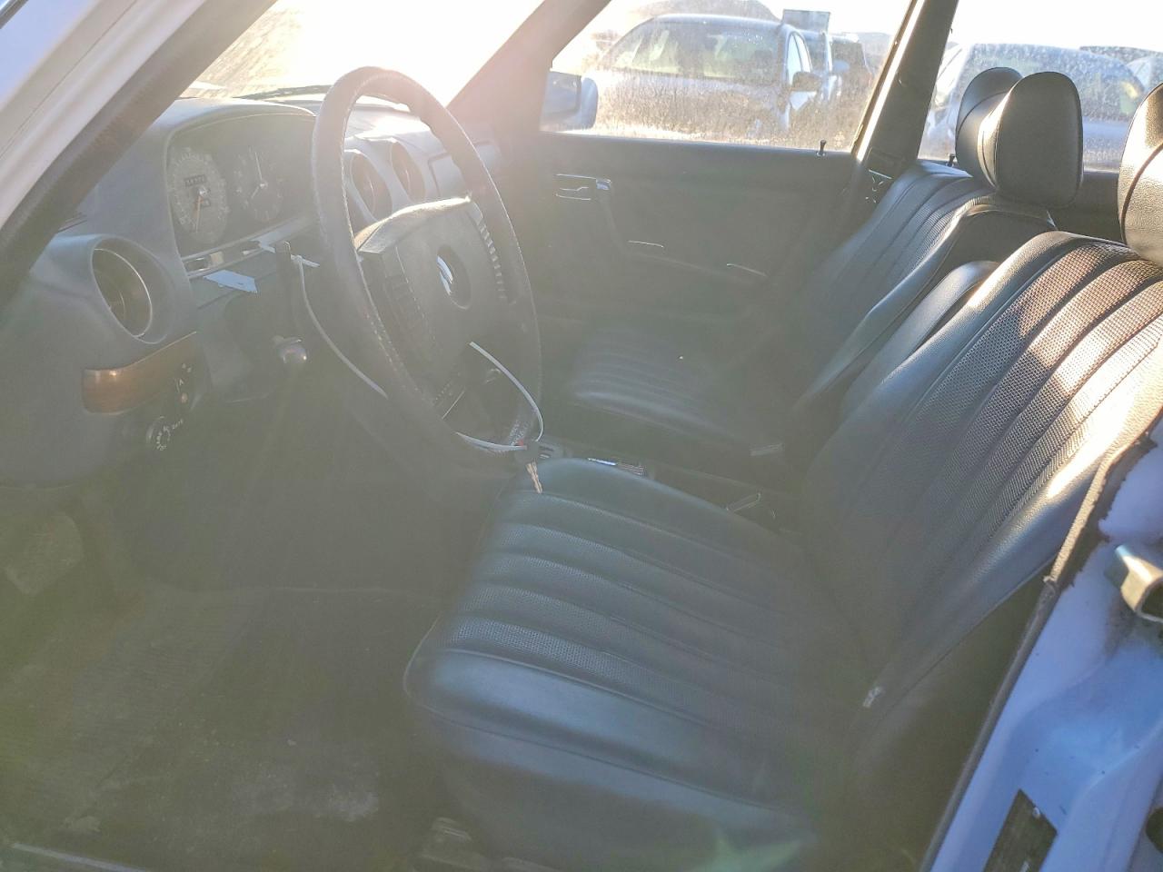 Mercedes-Benz 280-Class