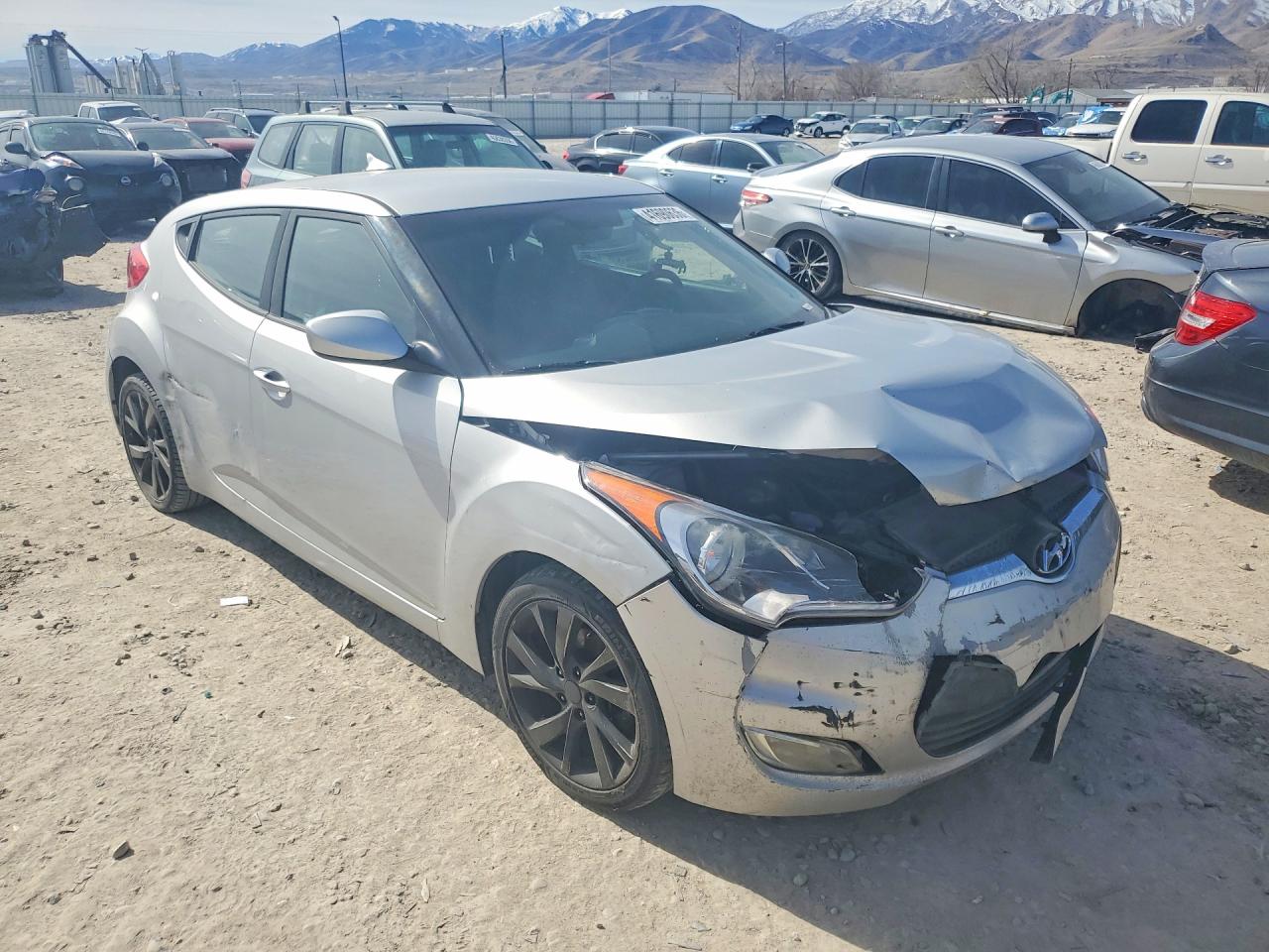 Hyundai VELOSTER Base